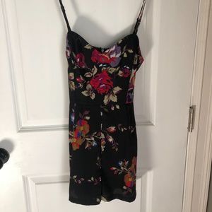Arden B XS short floral jumpsuit romper